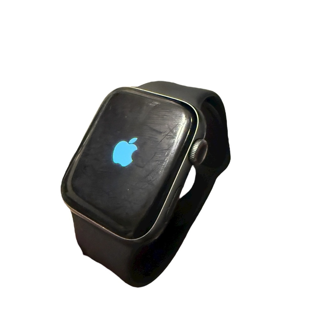 Apple Watch Series 4 Space Grey Aluminum 44mm GPS+Cellular S/M Black Sport Band - Picture 3 of 7